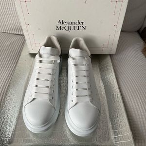 *******SOLD******** Alexander McQueen sneakers